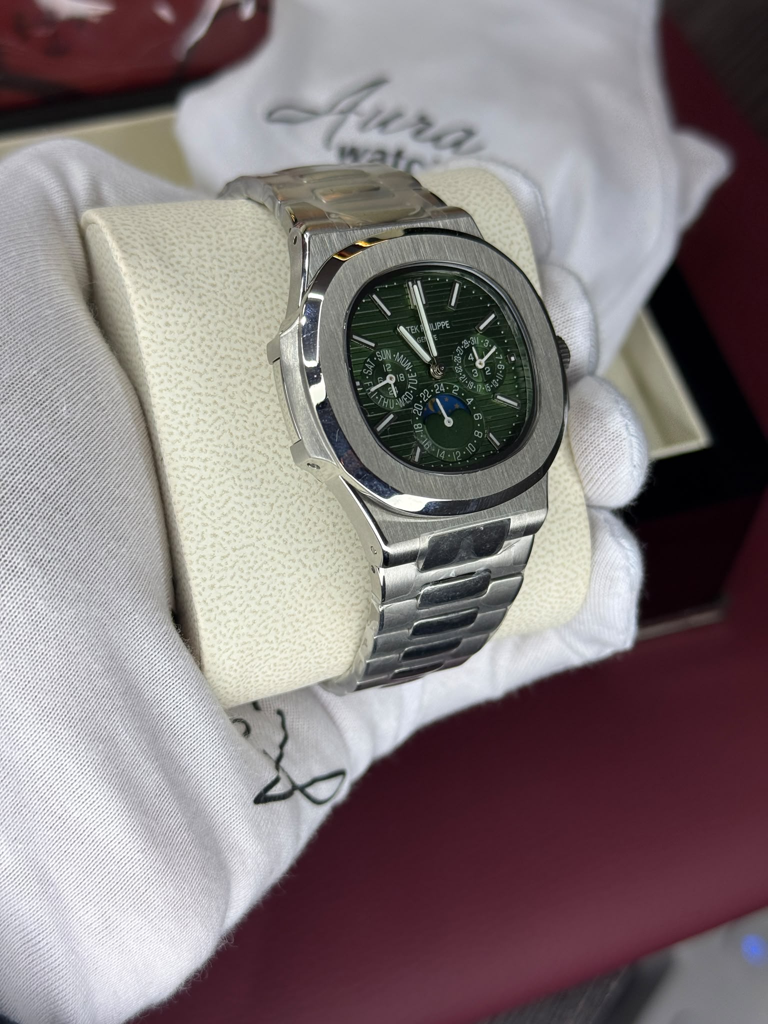 PATEK PHILIPPE görünüm 2